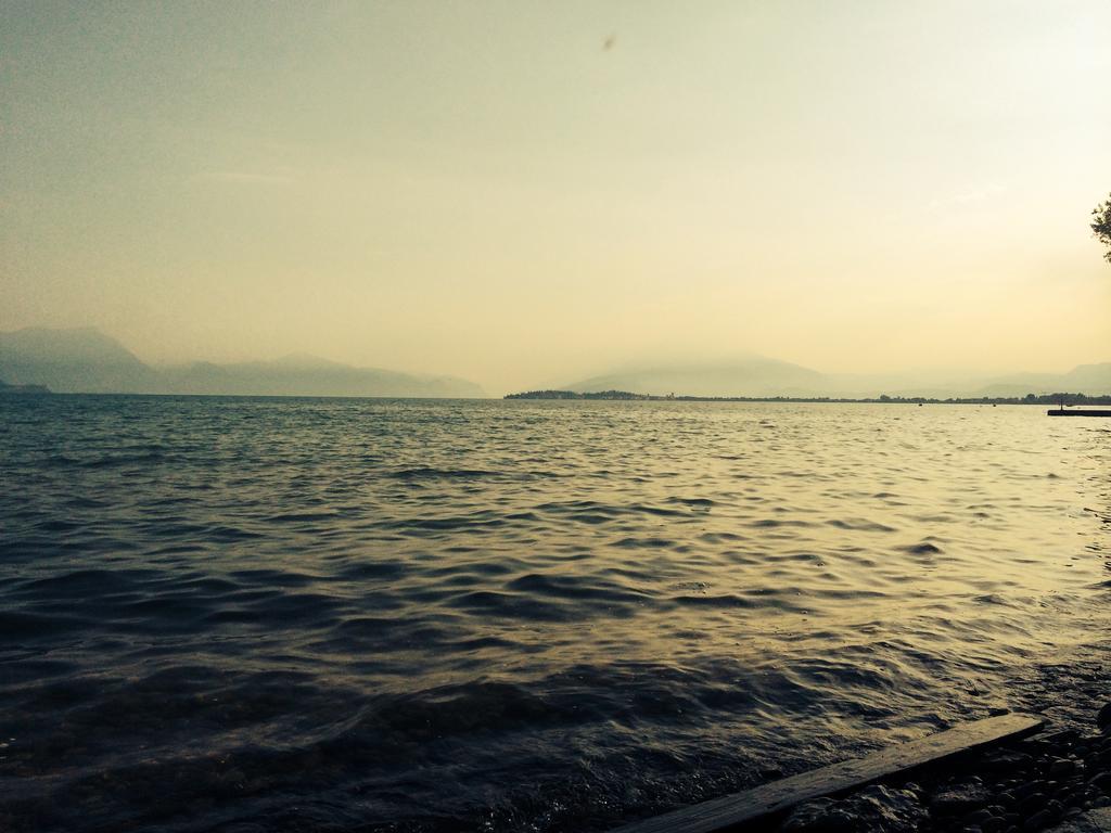 La Favola Sirmione Villa Buitenkant foto