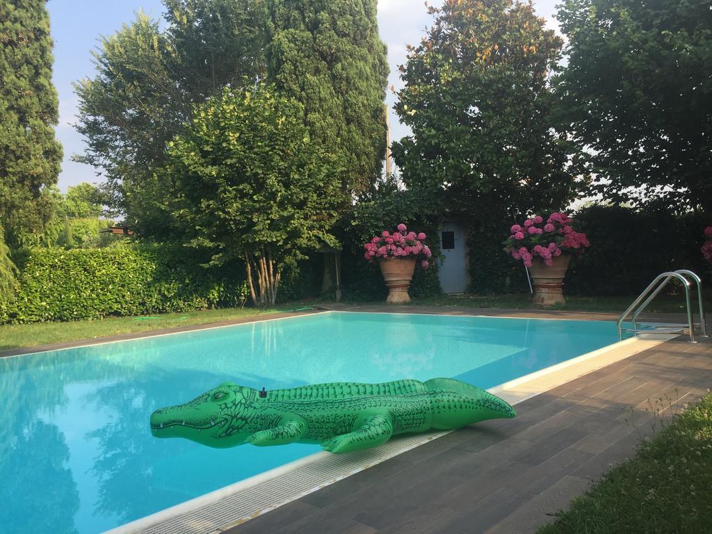 La Favola Sirmione Villa Buitenkant foto