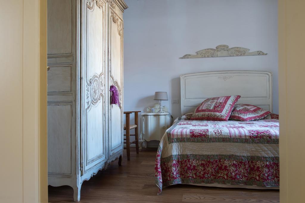La Favola Sirmione Villa Buitenkant foto