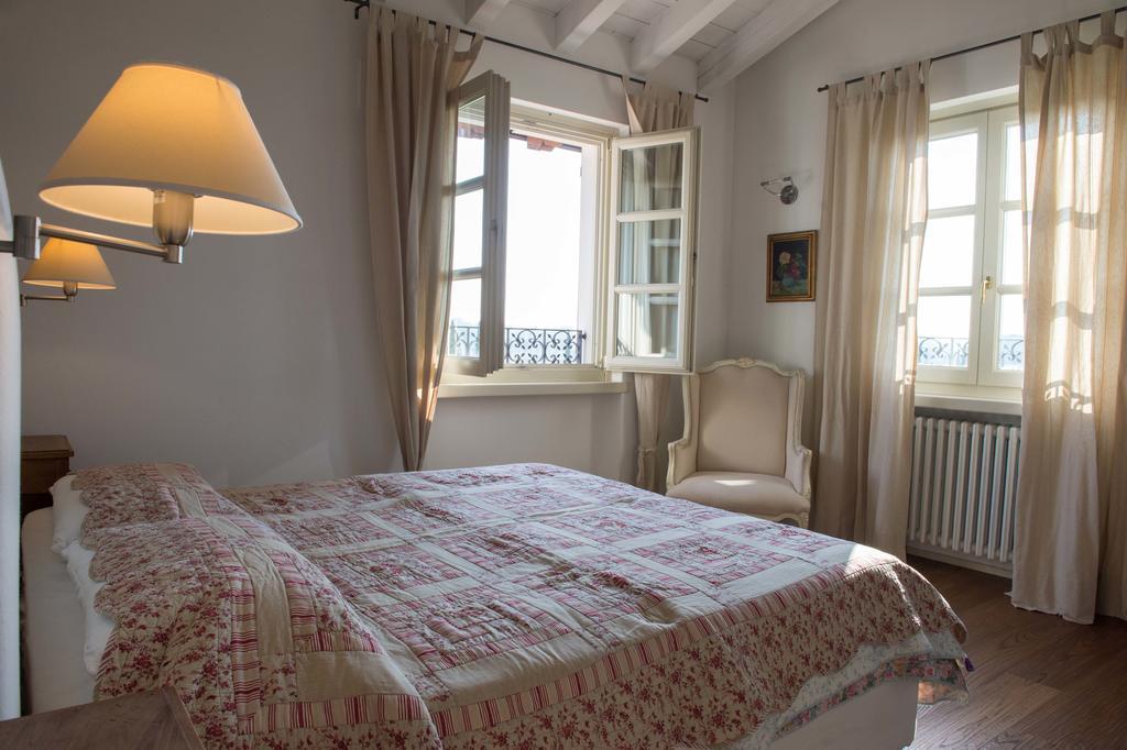 La Favola Sirmione Villa Buitenkant foto