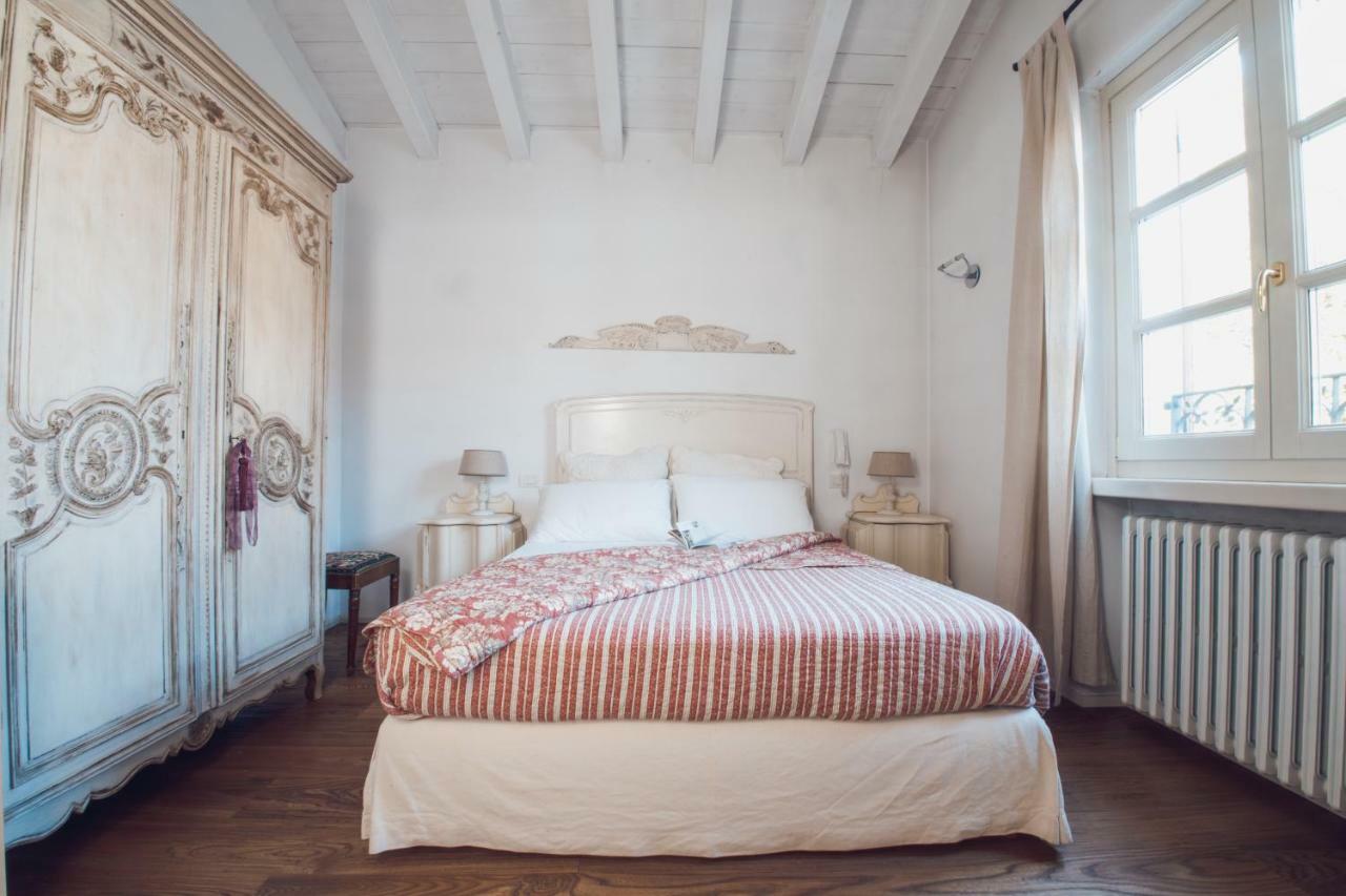 La Favola Sirmione Villa Buitenkant foto