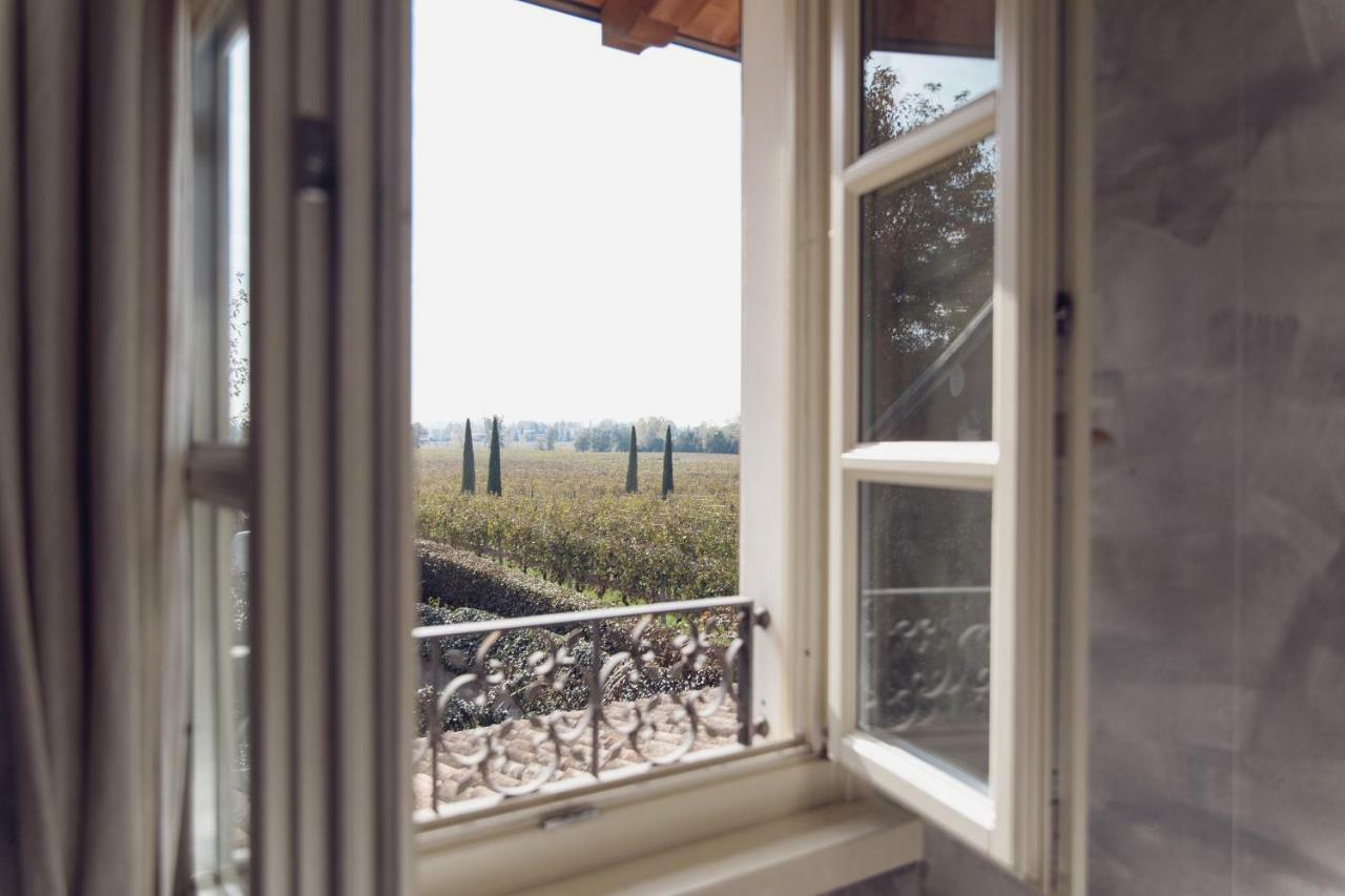 La Favola Sirmione Villa Buitenkant foto